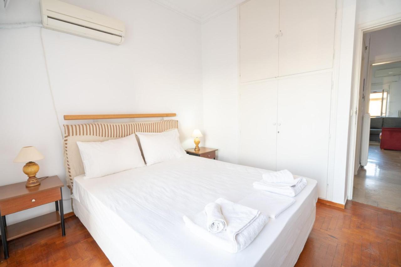 Dimotiko Theatro Metro St. 1 Bedroom 4 Pers. Flat Pireu Exterior foto